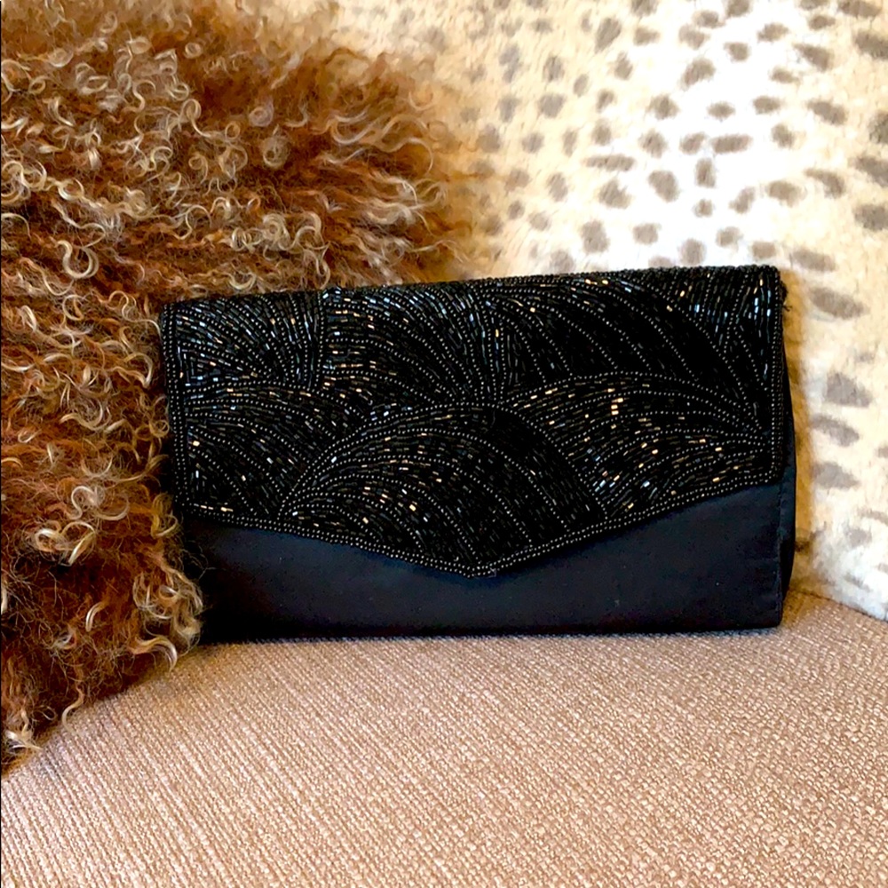 Evening clutch w beads